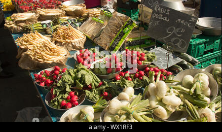 Gemüse in einem Street Market in Lyon Frankreich Stockfoto