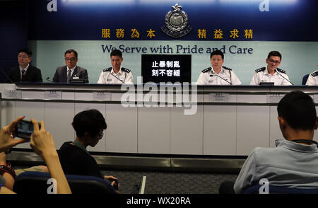 Hongkong, China. 16 Sep, 2019. Eine Pressekonferenz wird von der Polizei in South China Hong Kong, Sept. 16, 2019 statt. Gehen mit "1.453 Menschen über Gewalt in Hong Kong verhaftet seit Juni: Polizei "Credit: Luo Huanhuan/Xinhua/Alamy leben Nachrichten Stockfoto