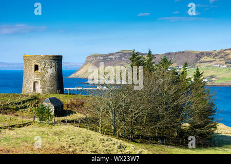 Die uig Turm (Kapitän Fraser's Folly), in der Nähe des Dorfes Uig, Uig Bay, Trotternish, Isle of Skye, Schottland, Großbritannien Stockfoto