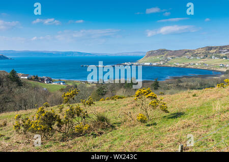 Das Dorf Uig, Uig Bay und dem King Edward Pier, Trotternish, Isle of Skye, Schottland, Großbritannien Stockfoto