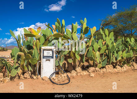 Alte Tankstelle in der Wüste Namib, Solitaire, Namibia Stockfoto