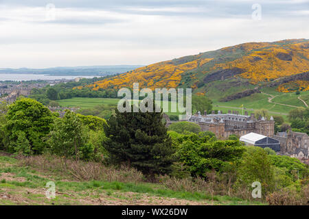 Luftaufnahme von Calton Hill in Holyrood Castle Edinburgh, Schottland Stockfoto