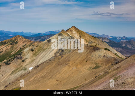 Spektakuläre ridge, bekannt als das Messer von der Pacific Crest Trail gefolgt durch die Ziege Felsen, Wüste, Gifford Pinchot National Forest, Washingt Stockfoto