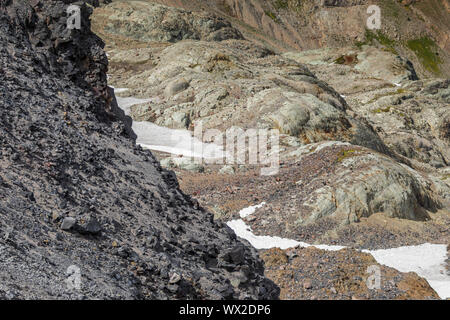 Felsen von den jetzt verschwunden Packwood Gletscher geschnitzt, gesehen von der Pacific Crest Trail, in die Ziege Felsen, Wüste, Gifford Pinchot National Forest, Stockfoto