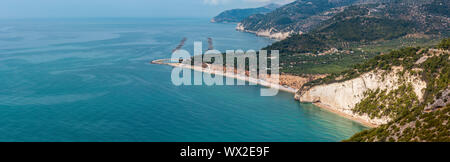 Sommer Meer Küste Cala Rosa, Gargano, Apulien, Italien Stockfoto