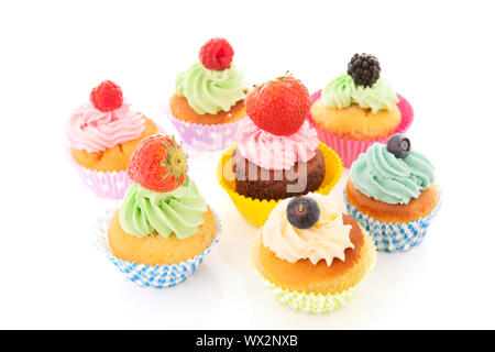 Sortiment Obst Muffins isoliert auf weißem Hintergrund Stockfoto