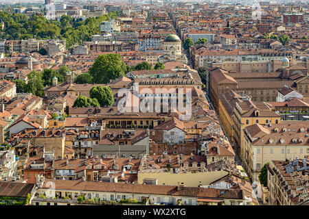 Luftaufnahme von Turin aus den Anzeigebereich der Mole Antonelliana, ein architektonisches Wahrzeichen der Stadt Turin, Italien Stockfoto