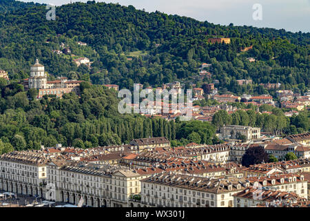 Luftaufnahme von Turin aus den Anzeigebereich der Mole Antonelliana, ein architektonisches Wahrzeichen der Stadt Turin, Italien Stockfoto