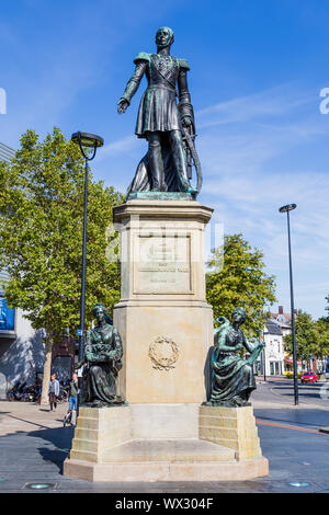 Tilburg, Niederlande - 10 September 2019: Statue in Tilburg von Wilhelm II. (1792-1849), der König der Niederlande Stockfoto