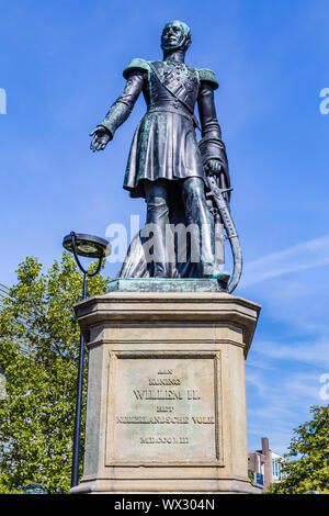 Tilburg, Niederlande - 10 September 2019: Statue in Tilburg von Wilhelm II. (1792-1849), der König der Niederlande Stockfoto