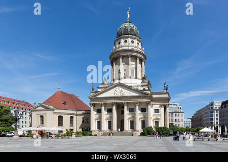 Franzosische Dom und die Kirche am Gendarmenmarkt in Berlin, Deutschland Stockfoto