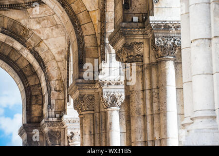 Spalten auf der Passage in der Basilika Sacre Coeur auf dem Montmartre Stockfoto