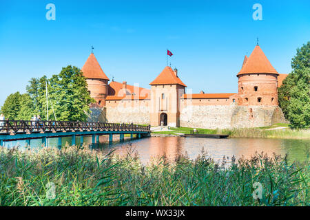 Trakai Burg auf Island Lake Stockfoto