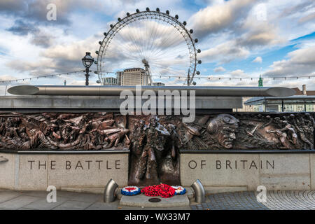 Die Schlacht um England Gedenkstätte auf dem Victoria Embankment in Central London. Stockfoto