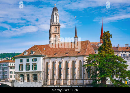 Die Türme der Grossmünster und Wasserkirche Stockfoto