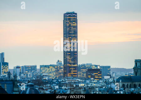 Blick über Paris bei Nacht vom Centre Pompidou entfernt, Foto Bild einen schönen Panoramablick auf Paris Metropolitan City Stockfoto