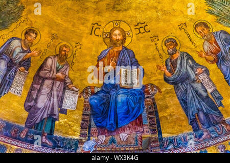 Alten Jünger Jesu Peter Paul Mosaik päpstlichen Basilika Saint Paul über Mauern Kathedrale Kirche Rom Italien. Einer von vier Päpstlichen Basiliken, etablierte ov Stockfoto