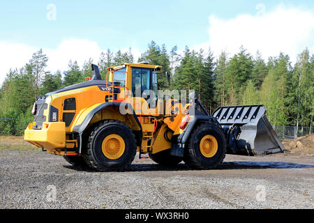 Hyvinkaa, Finnland. September 6, 2019. Volvo L 180H Radlader bei der Arbeit in der Erdarbeiten auf der Maxpo 2019. Stockfoto