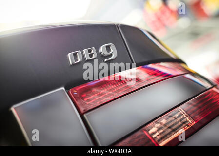 Hintere Partie der ein Aston Martin DB9 mit den DB9-Abzeichen Stockfoto