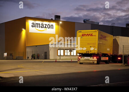 Amazon Logistikzentrum DTM 2, Dortmund, auf dem Gelände der ehemaligen Westfalenhuette, Deutschland, Europa Stockfoto