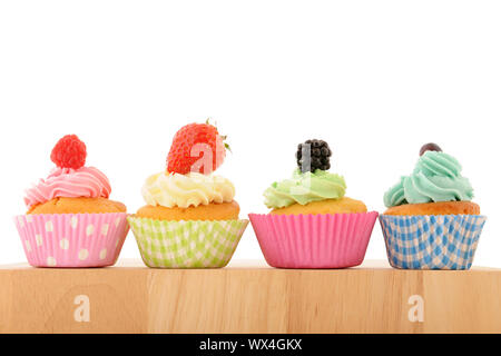 Sortiment Obst Muffins isoliert auf weißem Hintergrund Stockfoto