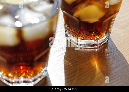 Rum, Cola, Cuba Libre, Alkohol, Eis, Rum, Glas, Cocktail, Imbiss, Kalk, Kuba, Stockfoto