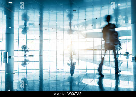 Passagiere im Flughafen, Shanghai. Stockfoto