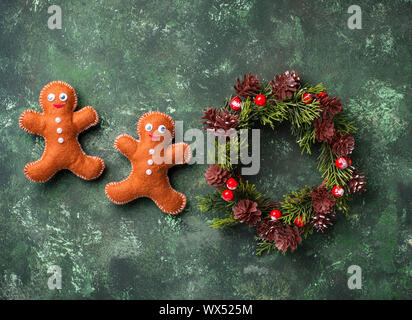 Weihnachten Lebkuchen Männer aus Filz Stockfoto
