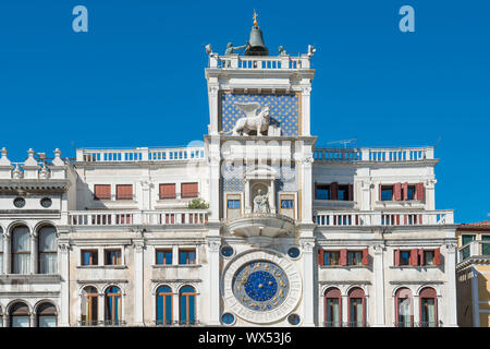 St Mark's Clocktower an der Piazza San Marco in Venedig Stockfoto