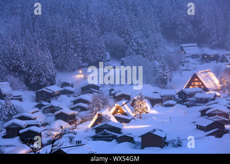 Shirakawago Licht - bis Japan Stockfoto