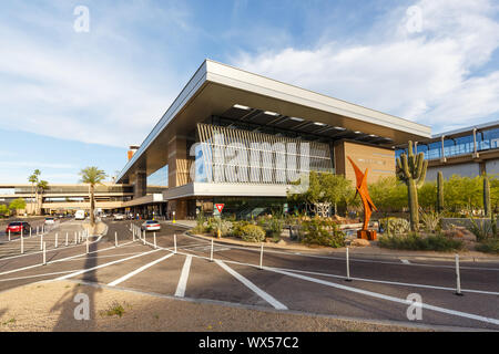 Phoenix, Arizona - April 8, 2019: Terminal 3 am Flughafen Phoenix Sky Harbor (PHX) in den Vereinigten Staaten. Stockfoto