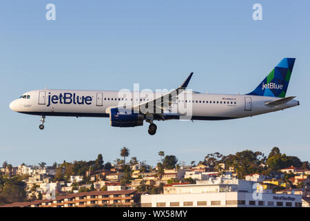 San Diego, Kalifornien, 13. April 2019: JetBlue Airbus A321 Flugzeug am Flughafen San Diego (SAN) in den Vereinigten Staaten. Stockfoto