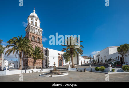 Hauptplatz der Stadt Teguise, Lanzarote, Kanarische Inseln, Spanien Stockfoto