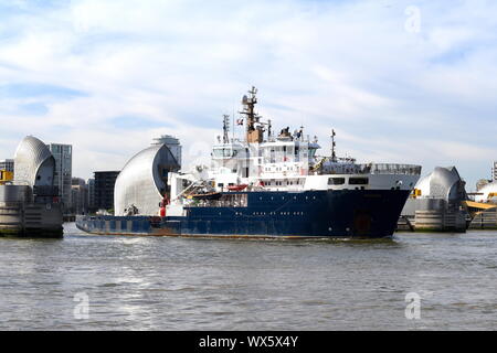 NLV Pharos unterhält Leuchttürme und Bojen vor allem rund um das Wappen von Schottland. Sie wird dargestellt, bei ihrem Besuch in London für den Versand. Stockfoto