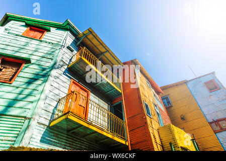 Traditionelle bunte Häuser auf Caminito Straße in La Boca, Buenos Aires. Stockfoto