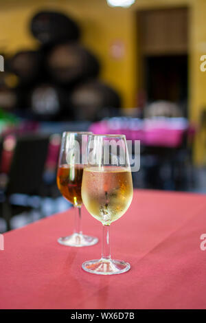 Sherry Wein Tasting, Auswahl an verschiedenen Jerez angereicherte Weine von trocken bis süß und sehr süß, Jerez de la Frontera, Andalusien, Spanien Stockfoto