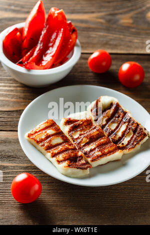 Halloumi gegrillter Käse Stockfoto