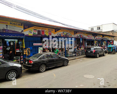 Caqueta Schuhmarkt in Lima Peru, auch Obst- und Fleischmarkt Stockfoto