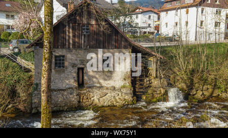 Alten verrotteten Mühle im Schwarzwald Stockfoto