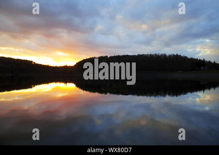 Stausee Versetalsperre au Sonnenuntergang, Lüdenscheid, Sauerland, Deutschland, Europa Stockfoto