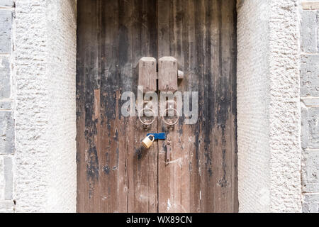 alte Holztür Stockfoto