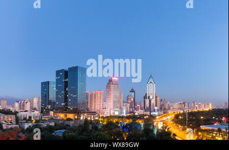 Urumqi Skyline in Nightfall Stockfoto
