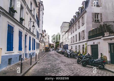 PARIS, Frankreich, 02. Oktober 2018: die Straßen von Montmartre Viertel in Paris. Einer der schönsten Teile der Stadt Stockfoto