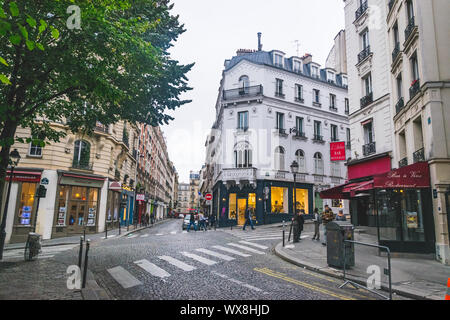 PARIS, Frankreich, 02. Oktober 2018: die Straßen von Montmartre Viertel in Paris. Einer der schönsten Teile der Stadt Stockfoto