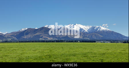 Mount Taylor und Mount Hutt Landschaft im Süden von Neuseeland Stockfoto