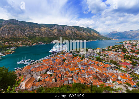 Bucht von Kotor und Altstadt - Montenegro Stockfoto