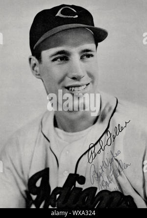 Vintage autographiertes Foto von Halle des Ruhmes Krug Bob Feller, die in den 1930er Jahren gespielt, 40s und 50s mit den Cleveland Indians der American League. Stockfoto