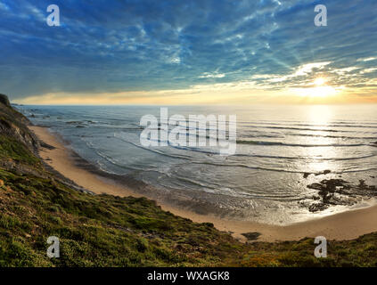 Abend Ozean Küste, Algarve, Portugal Stockfoto