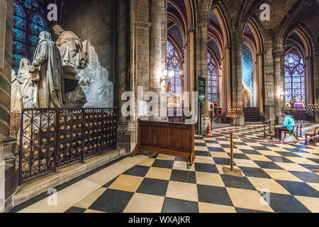 Interieur von Notre-Dame de Paris, mittelalterlichen gotischen Kathedrale in Paris, Frankreich, ein paar Wochen vor der Zerstörung durch Feuer Stockfoto