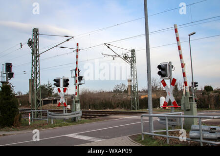 Details der Züge, Bahnhöfe und Gleisanlagen Stockfoto